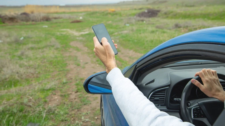 Чому паперові карти знову стають популярними на тлі залежності від GPS